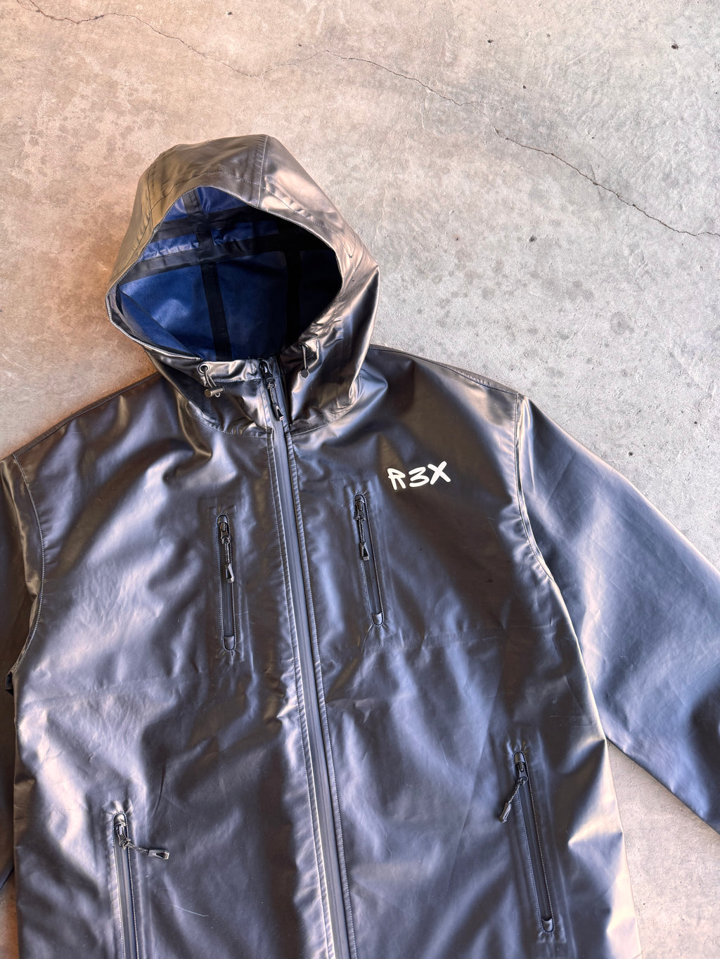 Heat Reactive Jacket (Black to Blue)
