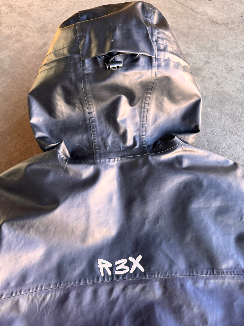 Heat Reactive Jacket (Black to Blue)